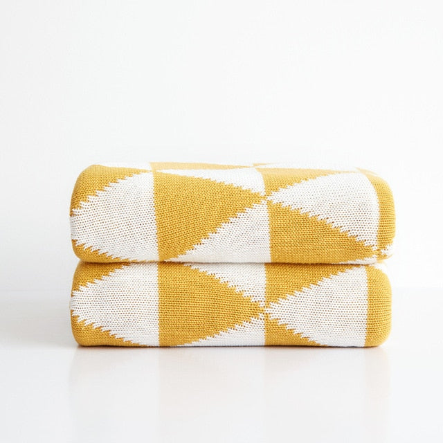 Luxurious Soft Knitted Cotton Blanket - Triangles